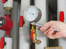 Manometer mit Hand